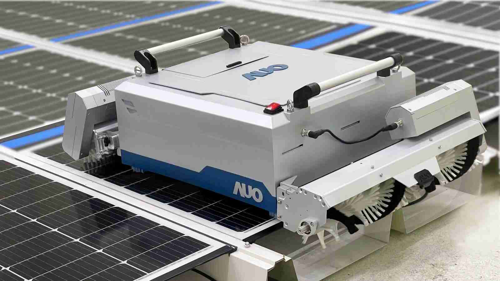 银河集团致力EPC场域技术升级，，，，导入清洁机器人搭配传感器与AI数据分析，，，，大幅减少维运成本